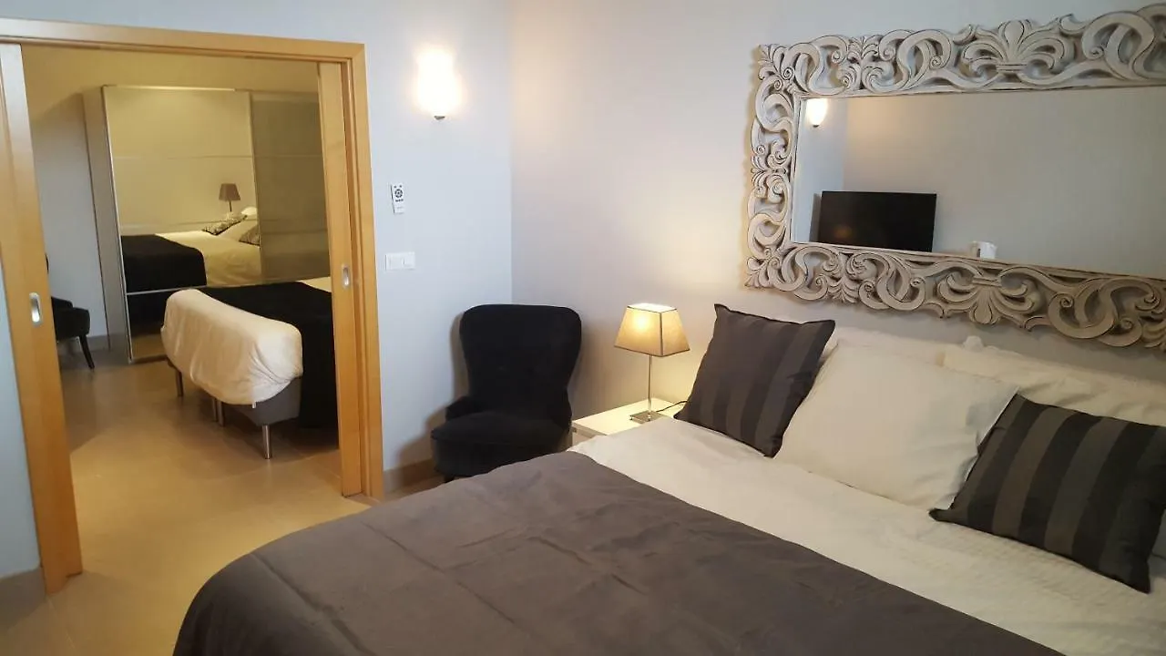 Holiday Home Villa Fonzie Montana La Data 0*,  ספרד