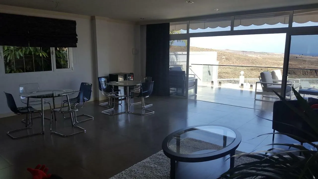 Holiday Home Villa Fonzie Montana La Data