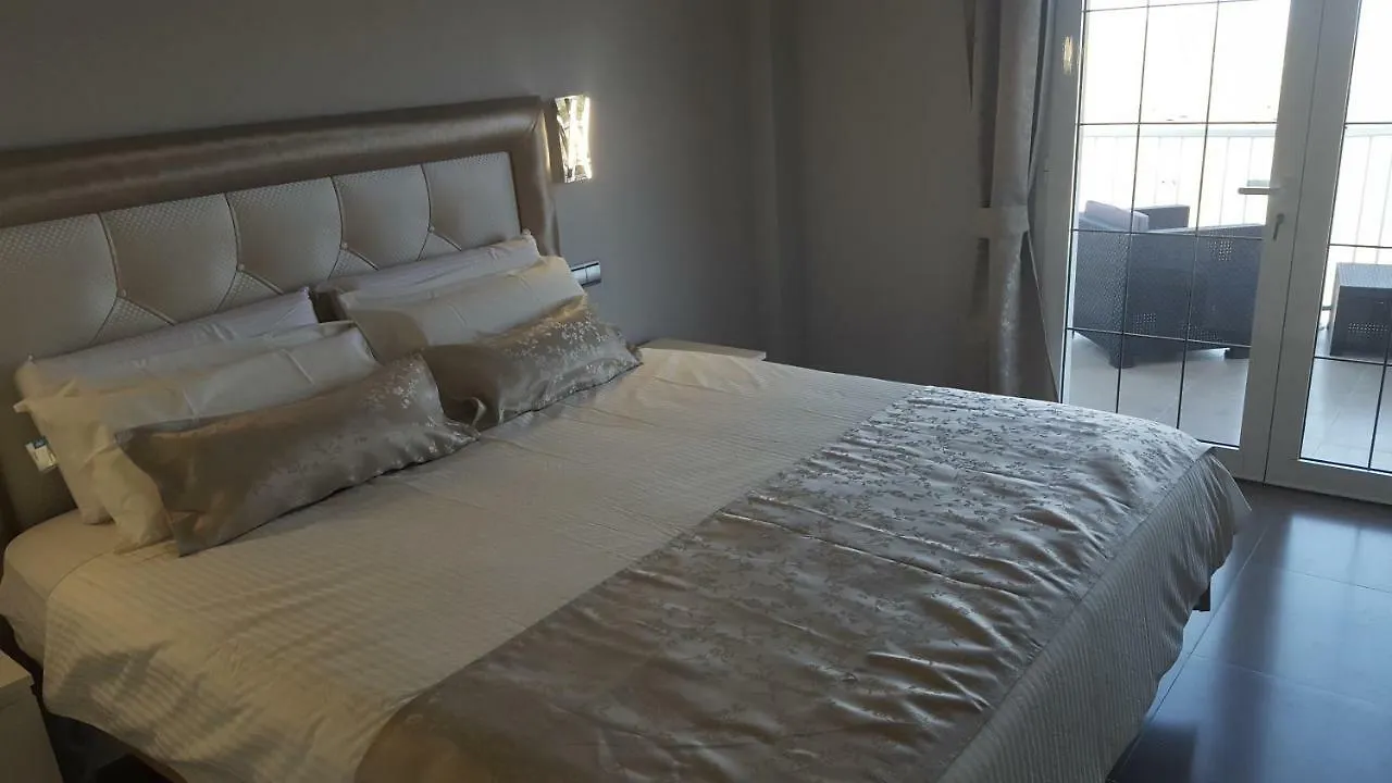 Holiday Home Villa Fonzie Montana La Data 0*,